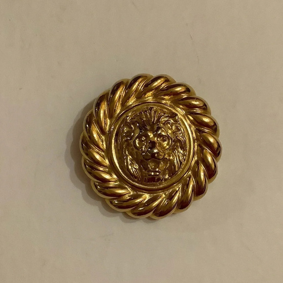 2/$30 VINTAGE Gold Tone Scarf Clip - Picture 4 of 8